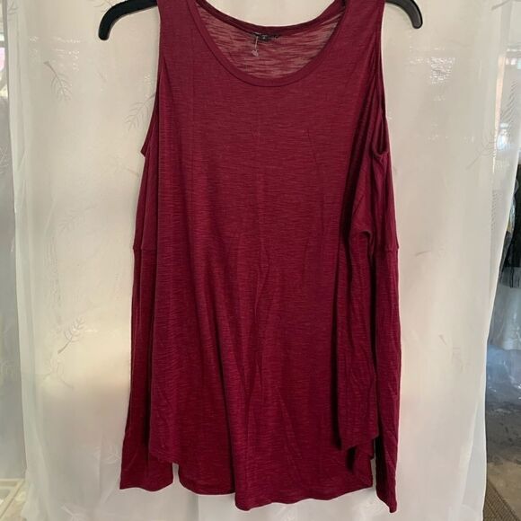 Express open shoulder blouse maroon small. - Picture 1 of 6